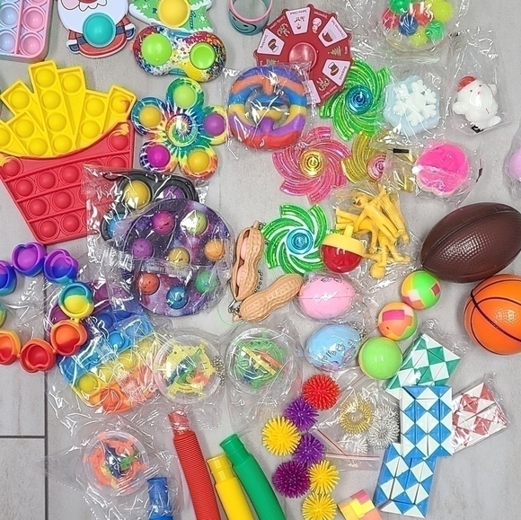 FIDGET Toy Mystery Bag - Picture 2 of 6